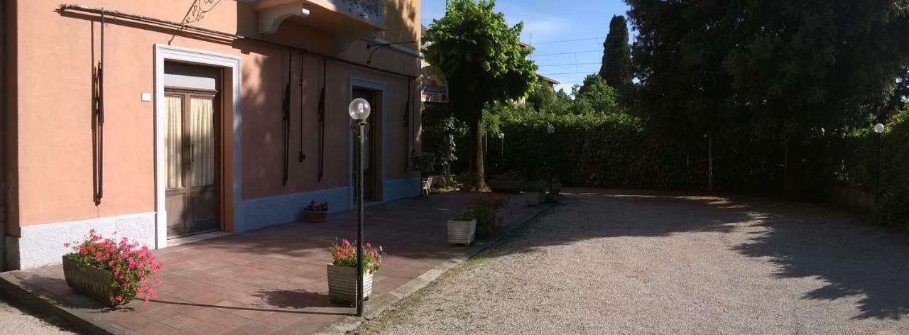 B&B Florida House Passignano sul Trasimeno Exterior foto